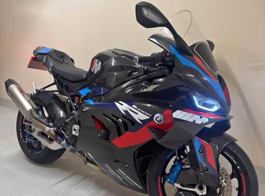 BMW M1000RR 2024 Competition GCC For Sale