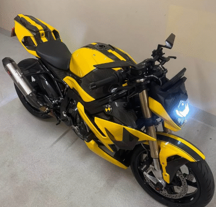 BMW S1000R 2023 GCC Under Warranty For Sale