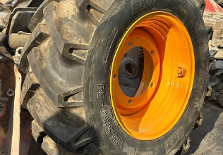 JCB Boomloader tyre & rim for sale