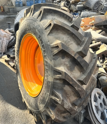 JCB Boomloader tyre & rim for sale