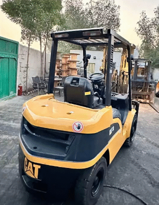 CAT Forklift – 3 TON – 2005 For Sale