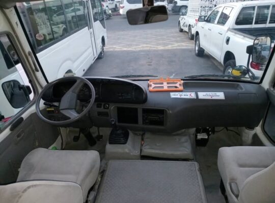 Toyota Coaster 2009 Diesel Gcc In excellent condit