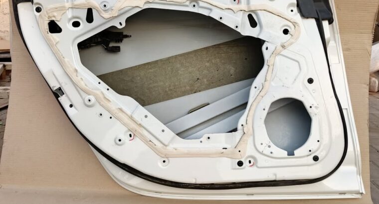MASERATI QUATTROPORTE M156 GENUINE LEFT REAR DOOR