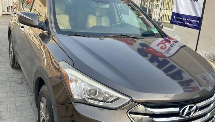 Hyundai Santa F push start 2013 v4 5 seater for sa