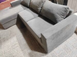 L shape sofa in excellent condition for sale
