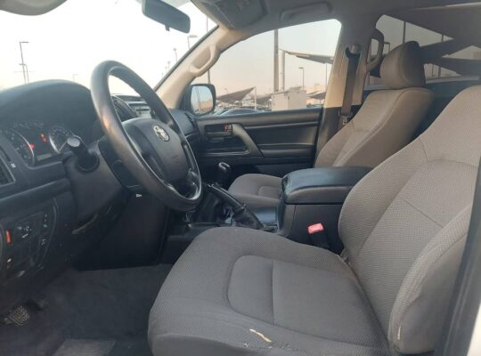 Toyota Landcruiser 2015 Diesel GCC for sale