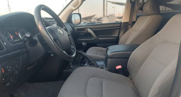 Toyota Landcruiser 2015 Diesel GCC for sale