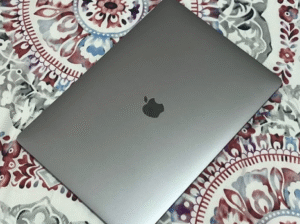 MacBook Pro (16-inches ) 2019 Core i9 16gb-ram 1Tb