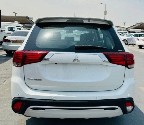 Mitsubishi outlander 2020 (7 seats) for sale