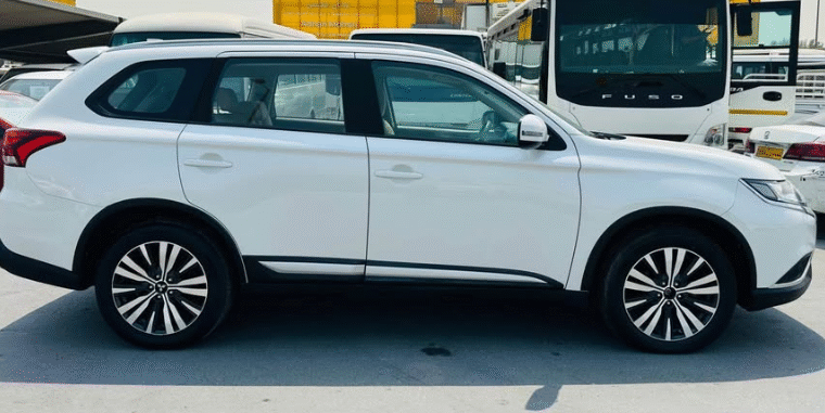 Mitsubishi outlander 2020 (7 seats) for sale