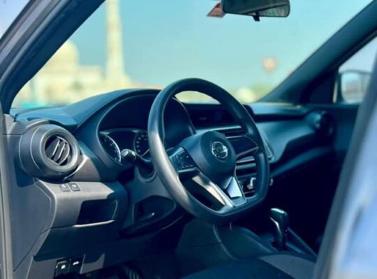 Nissan kicks 2020 Gcc excellent condition for sale