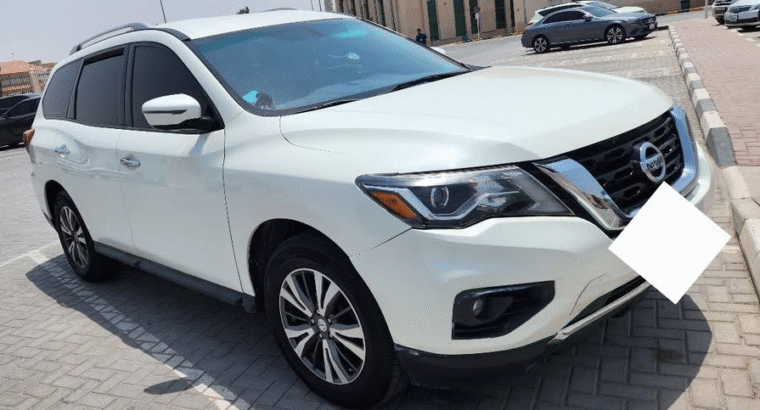 Nissan pathfinder 2018 Gcc in good condition for s
