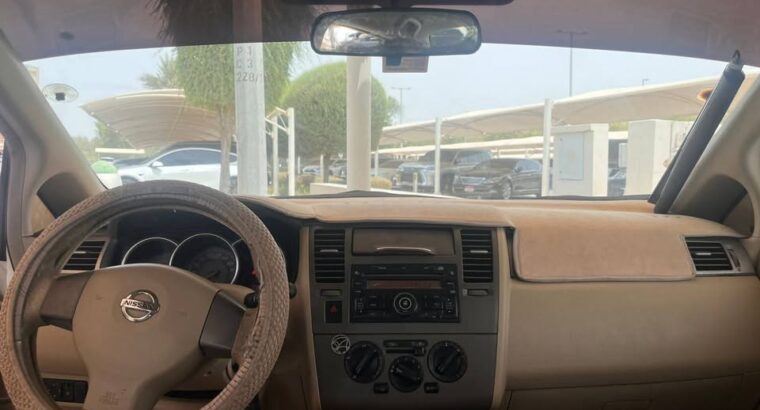 Nissan tiida 2011 Gcc in good condition for sale