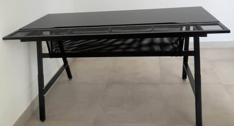 Office / Study Gaming desk, black for sale