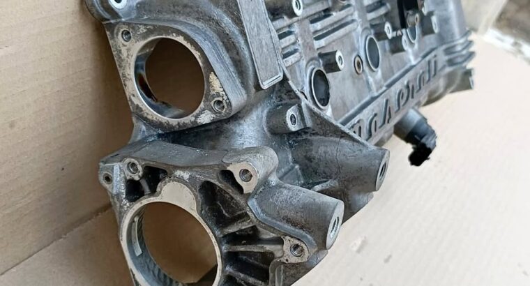 Genuine Right Cylinder Head Cover 3.0L V6 318089 F