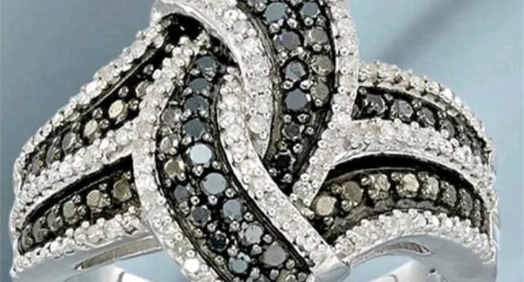 Elegant Cubic Zirconia Ring For Women For Sale