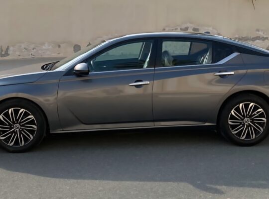 Nissan Altima full option 2020 USA imported