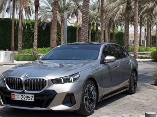 BMW 520i M kit 2024 Gcc in perfect condition