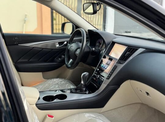 Infiniti Q50 full option 2016 premium for sale