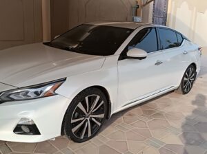 Nissan Altima platinum 2019 USA imported for sale