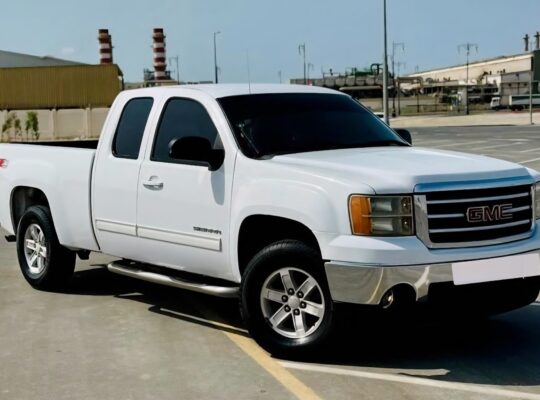 Gmc sierra SLE 2013 Gcc for sale