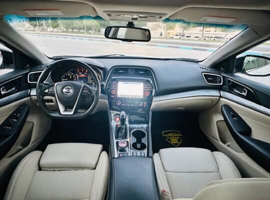 Nissan Maxima SV 2018 Gcc for sale