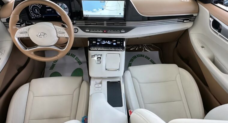 Hyundai Azera full option 2023 Gcc for sale