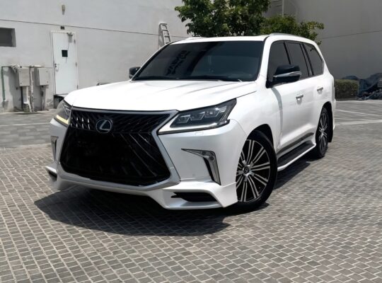 Lexus LX570 signature 2020 Gcc full option