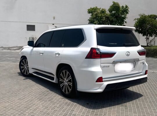 Lexus LX570 signature 2020 Gcc full option