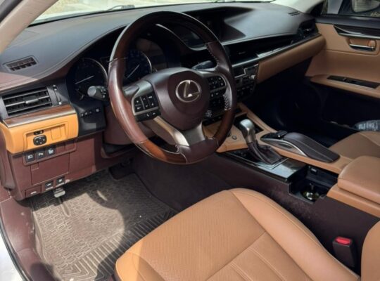 Lexus ES350 2016 USA imported for sale