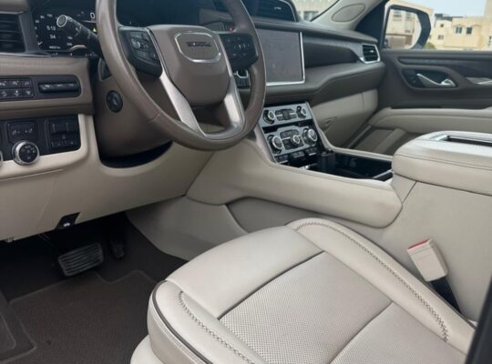 Gmc Youkon Denali 2022 Gcc fully loaded