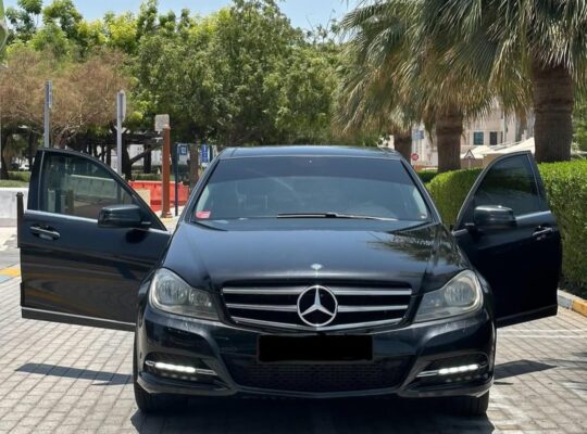 Mercedes C200 Avantgrarde 2014 Gcc