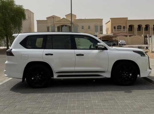 Lexus LX570 sport 2019 Gcc for sale