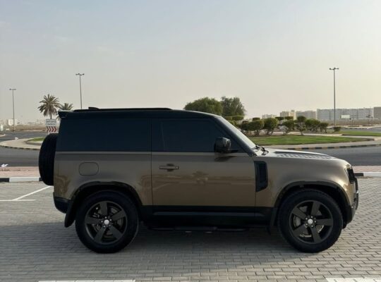 Land rover defender 90 coupe 2021 Gcc for sale
