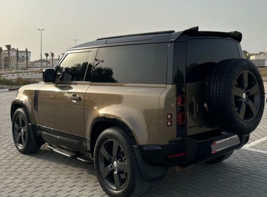 Land rover defender 90 coupe 2021 Gcc for sale