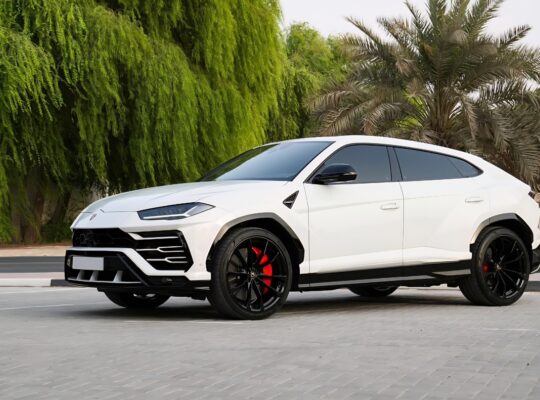 Lamborghini Urus full option 2019 Gcc for sale