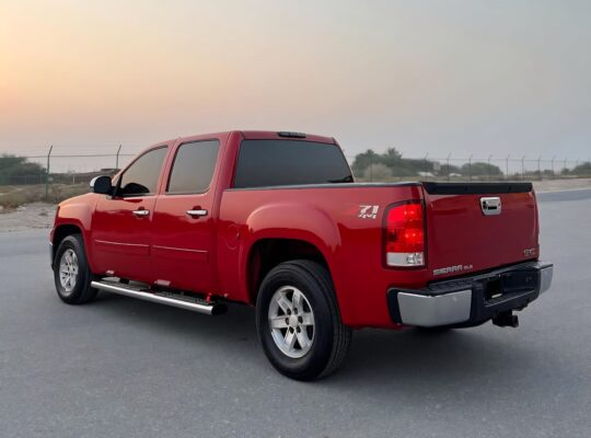 Gmc sierra SLE 2012 Gcc for sale