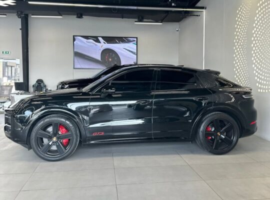Porsche Cayenne GTS full option 2025 Gcc