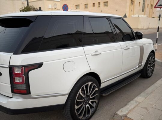 Range Rover vouge SE 2013 Gcc for sale
