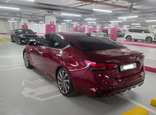 Nissan Altima SL full option 2024 Gcc for sale