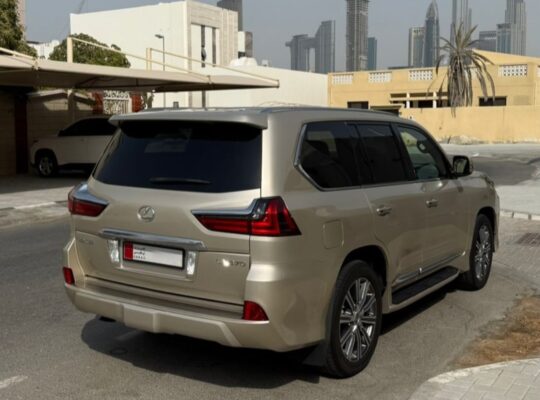Lexus LX570 2016 Gcc full option for sale