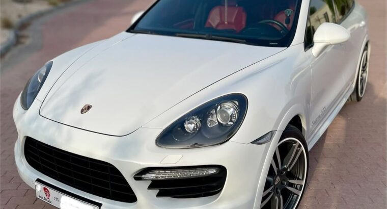 Porsche Cayenne GTS 2014 Gcc full option