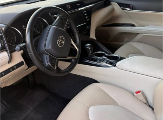 Toyota Camry 2019 Grandy full option Gcc
