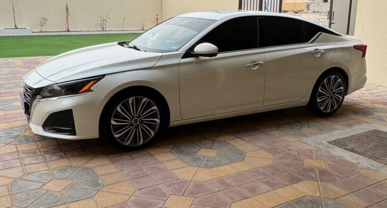 Nissan Altima SL 2.0 turbo Gcc 2023 for sale
