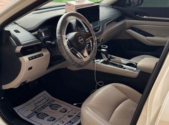 Nissan Altima SL 2.0 turbo Gcc 2023 for sale