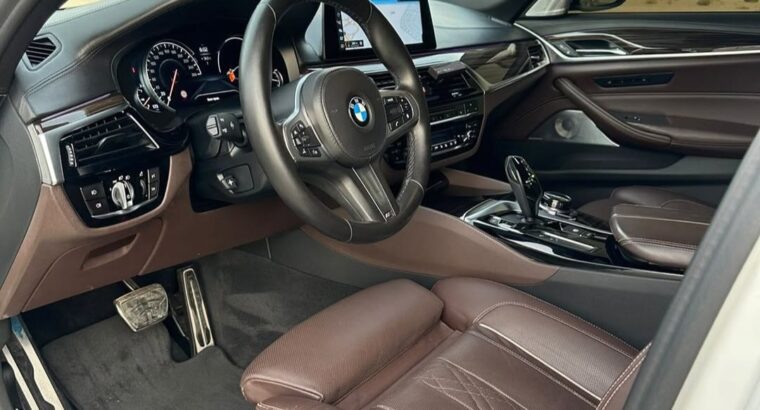 Bmw 540i M power full option 2018 Gcc