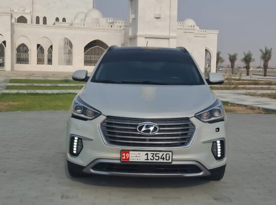 Hyundai santa fe Grand 2017 Gcc for sale