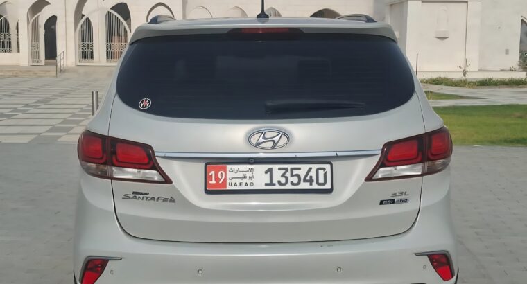 Hyundai santa fe Grand 2017 Gcc for sale