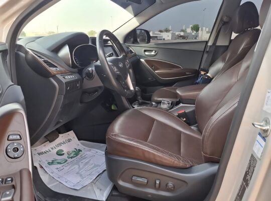Hyundai santa fe Grand 2017 Gcc for sale