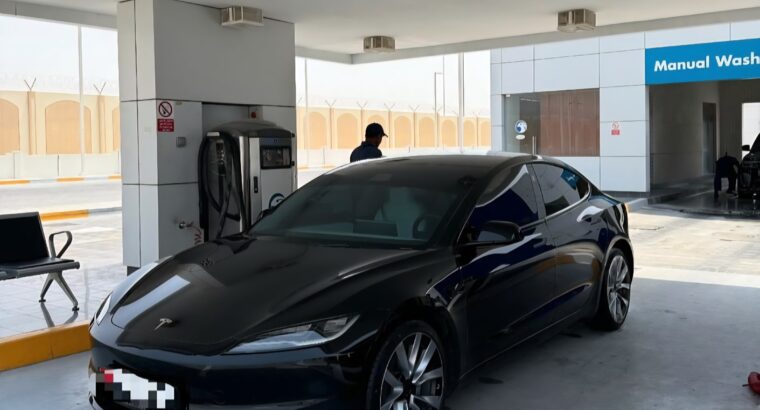 Tesla model 3 long range 2024 Gcc for sale